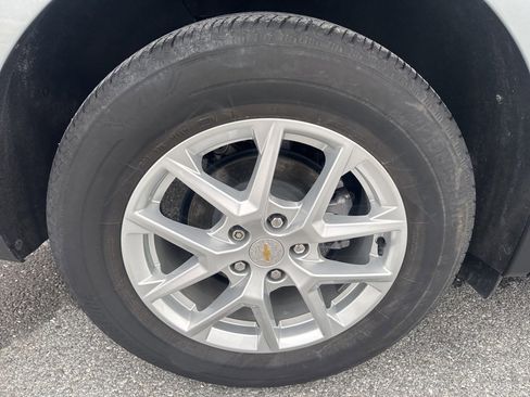 Used 2023 Chevrolet Equinox LS image 12