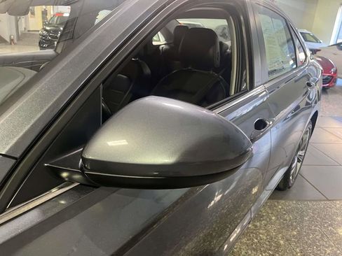 Used 2023 Volkswagen Jetta SE image 12