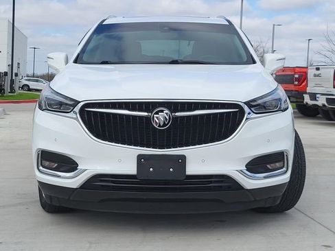 Used 2018 Buick Enclave Premium w/ Experience Buick Package image 2