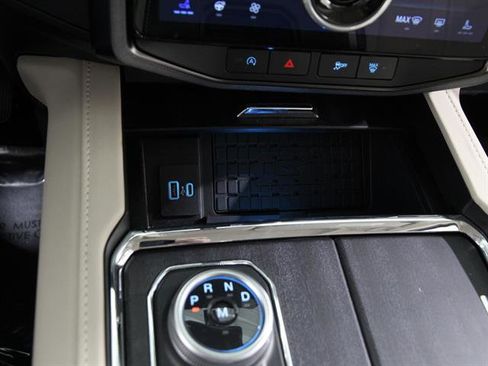 Used 2023 Ford Expedition Max Platinum image 17