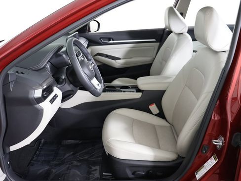 Used 2024 Nissan Altima 2.5 SL image 30