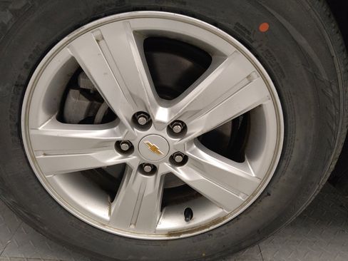 Used 2021 Chevrolet Trax LT FWD image 31