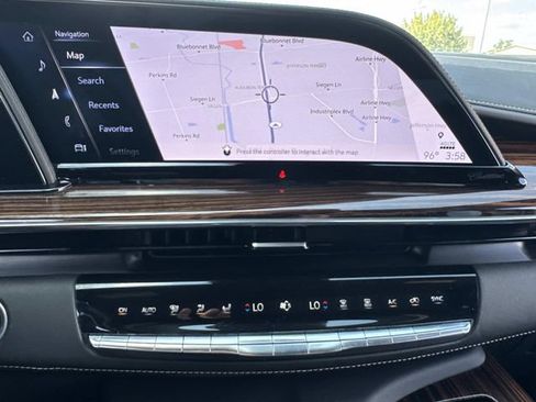 Used 2023 Cadillac Escalade Luxury RWD image 24
