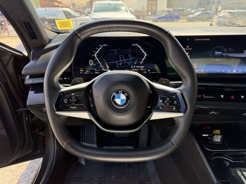 Used 2025 BMW 530i RWD image 22