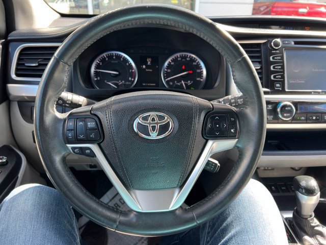 Used 2016 Toyota Highlander Limited AWD/4WD image 14