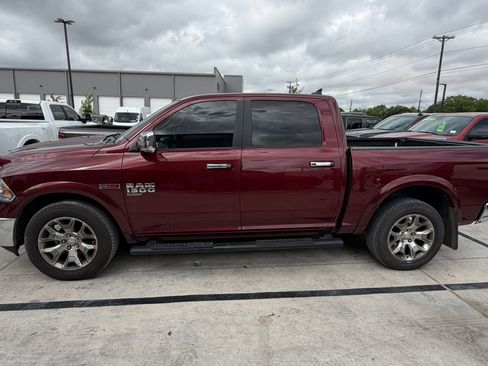 Used 2019 RAM 1500 Laramie w/ Convenience Group AWD/4WD image 2
