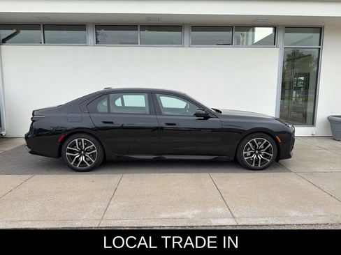 Certified 2025 BMW 760i xDrive AWD/4WD image 4