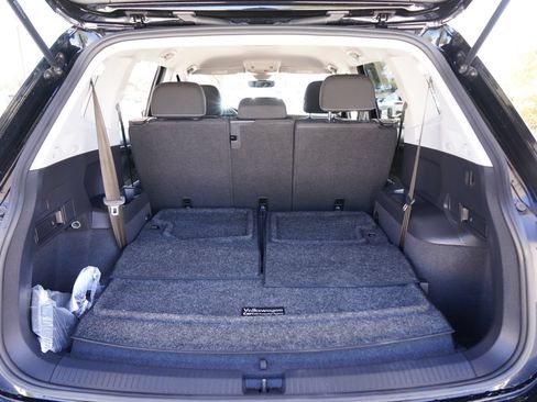 Certified 2023 Volkswagen Tiguan S FWD image 29