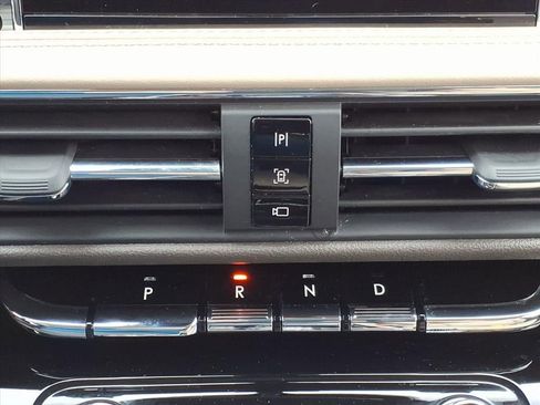 Used 2022 Lincoln Corsair AWD w/ Equipment Group 101A image 20