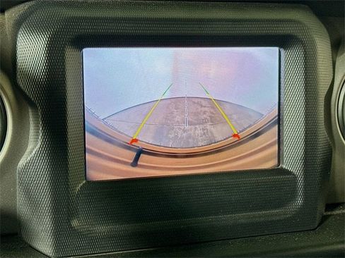 Used 2020 Jeep Wrangler Unlimited Sport S image 11