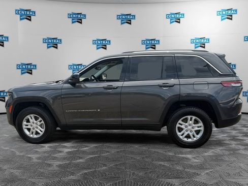 Certified 2023 Jeep Grand Cherokee Laredo w/ Luxury Tech Group I AWD/4WD image 3