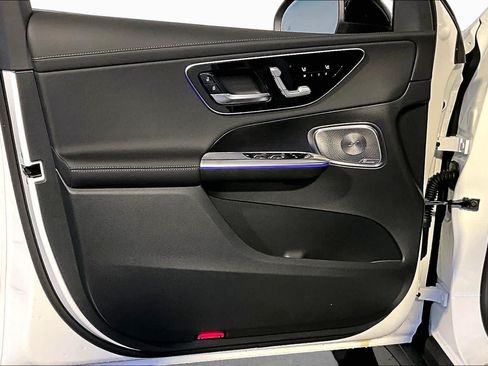 New 2026 Mercedes-Benz GLC 300 4MATIC image 11