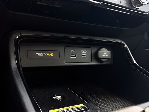 Used 2025 Honda CR-V EX-L image 10