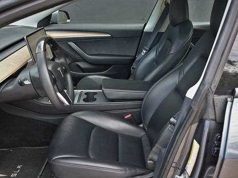 Used 2023 Tesla Model 3 Standard Range RWD image 16
