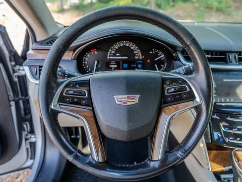 Used 2018 Cadillac XTS Luxury AWD/4WD image 15