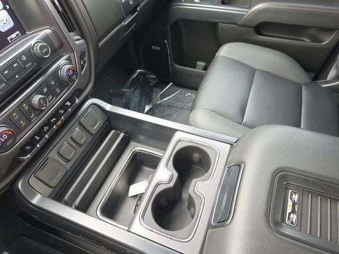 Used 2018 GMC Sierra 2500 SLT w/ Duramax Plus Package AWD/4WD image 17