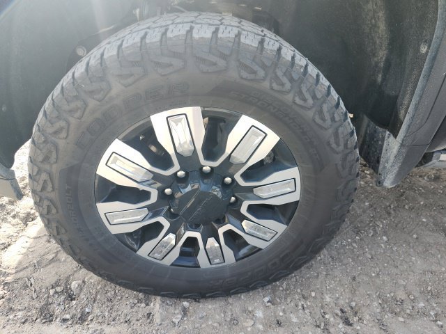 Used 2025 GMC Sierra 3500 Denali AWD/4WD image 9