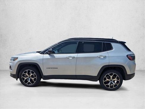 Used 2025 Jeep Compass Limited AWD/4WD image 8