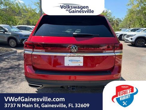 Certified 2024 Volkswagen Atlas SE w/ Panoramic Sunroof Package FWD image 5