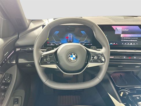 Certified 2026 BMW 530i w/ Premium Package RWD image 22