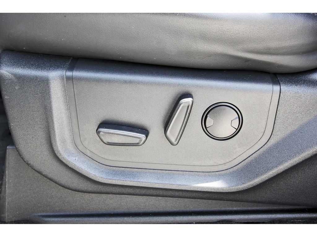 Certified 2022 Ford Expedition XLT RWD image 28