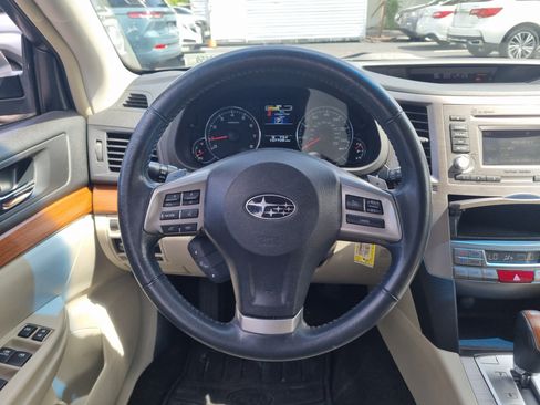 Used 2014 Subaru Outback 2.5i Limited w/ Moonroof Package AWD/4WD image 15