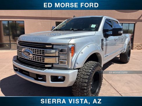 Used 2019 Ford F250 Platinum w/ Platinum Ultimate Package AWD/4WD image 2