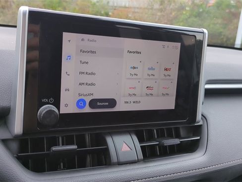 Used 2023 Toyota RAV4 XLE image 17