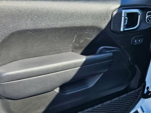 Used 2025 Jeep Wrangler Sport S image 11