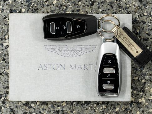 Used 2021 Aston Martin DBX -AML Color, Indulgence Pack, D image 20