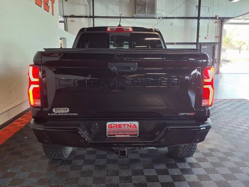 Used 2024 Chevrolet Colorado ZR2 w/ Technology Package AWD/4WD image 6