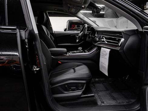Used 2023 Audi Q8 Prestige image 45