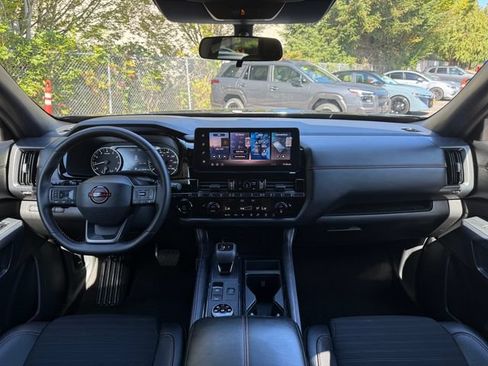 Used 2026 Nissan Pathfinder Rock Creek AWD/4WD image 11