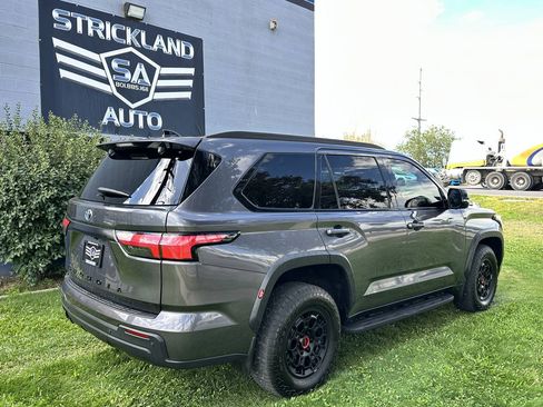 Used 2023 Toyota Sequoia TRD Pro AWD/4WD image 7