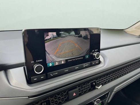 Certified 2025 Honda Accord SE image 9