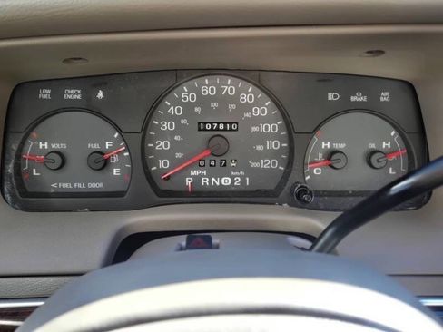 Used 2004 Mercury Grand Marquis GS RWD image 19