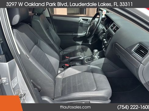 Used 2014 Volkswagen Jetta SEL FWD image 31