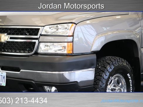 Used 2007 Chevrolet Silverado 3500 LT w/ Heavy-Duty Power Package image 12