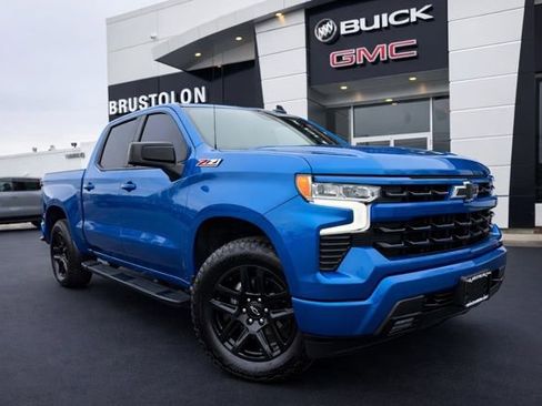 Used 2024 Chevrolet Silverado 1500 RST w/ Convenience Package II image 3