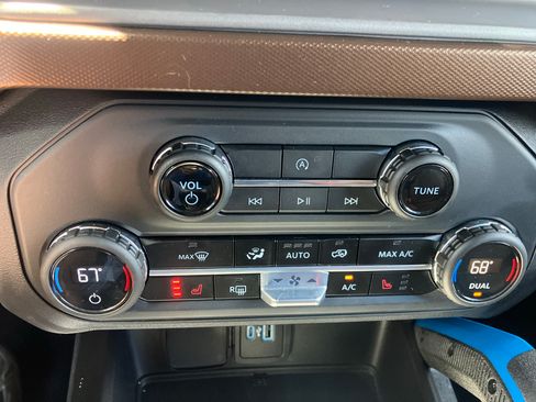 Certified 2023 Ford Bronco Outer Banks AWD/4WD image 27
