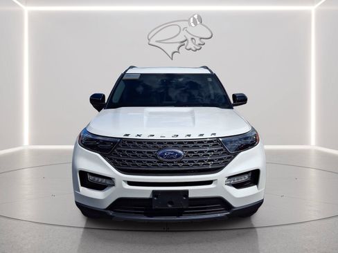 Certified 2023 Ford Explorer XLT w/ Equipment Group 202A AWD/4WD image 7