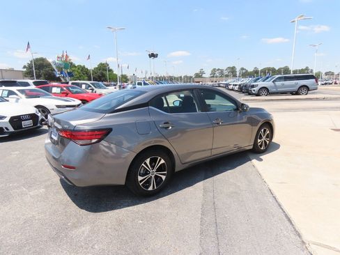 Used 2023 Nissan Sentra SV w/ All-Weather Package FWD image 9