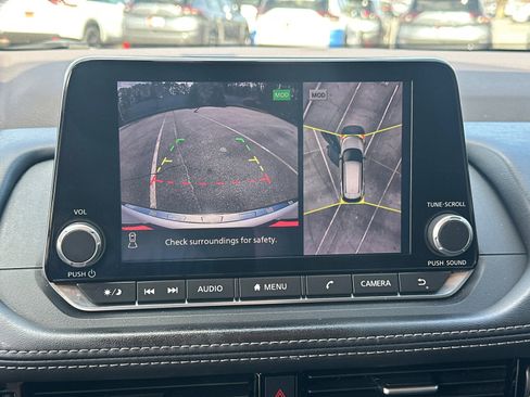 Used 2021 Nissan Rogue SV w/ Premium Package image 29