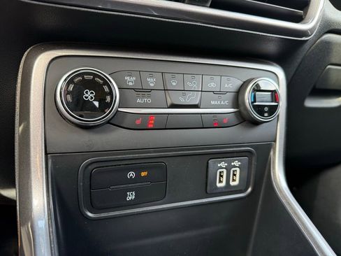 Used 2019 Ford EcoSport SE image 17
