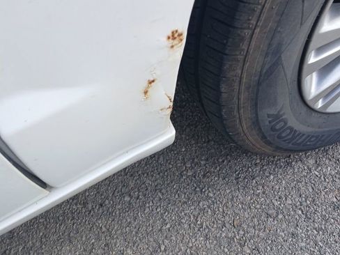 Used 2015 Chrysler Town & Country Touring-L w/ Driver Convenience Group image 7