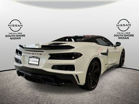 Used 2023 Chevrolet Corvette Z06 w/ Stealth Interior Trim Package RWD image 7