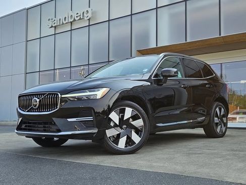 Certified 2023 Volvo XC60 T8 Plus AWD/4WD image 1