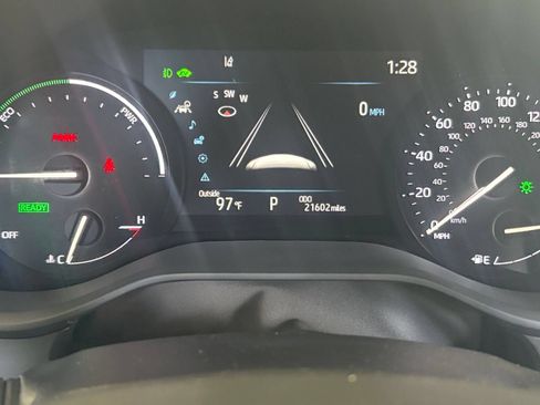 Used 2025 Toyota Sienna XLE FWD image 42