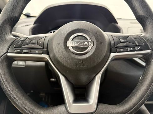 Used 2025 Nissan Altima 2.5 SV image 39