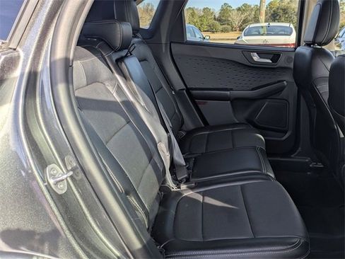 Used 2020 Ford Escape Titanium image 29